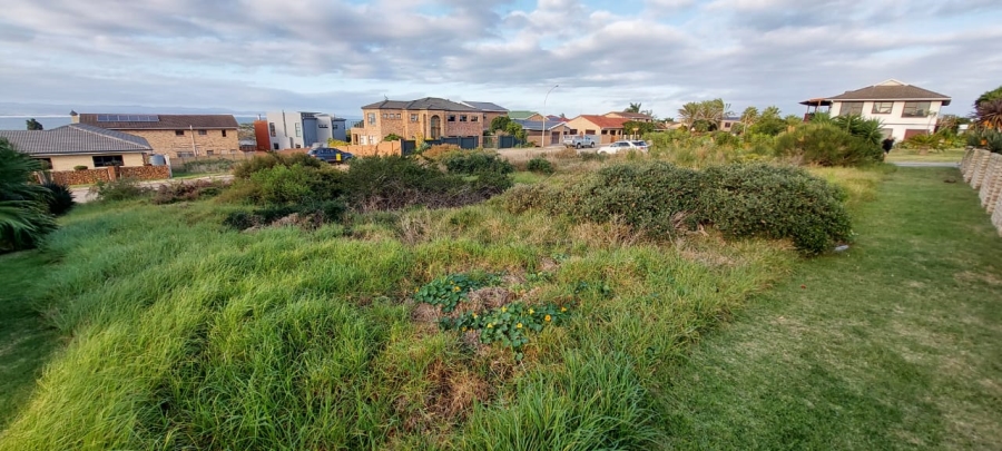  Bedroom Property for Sale in Wavecrest Eastern Cape